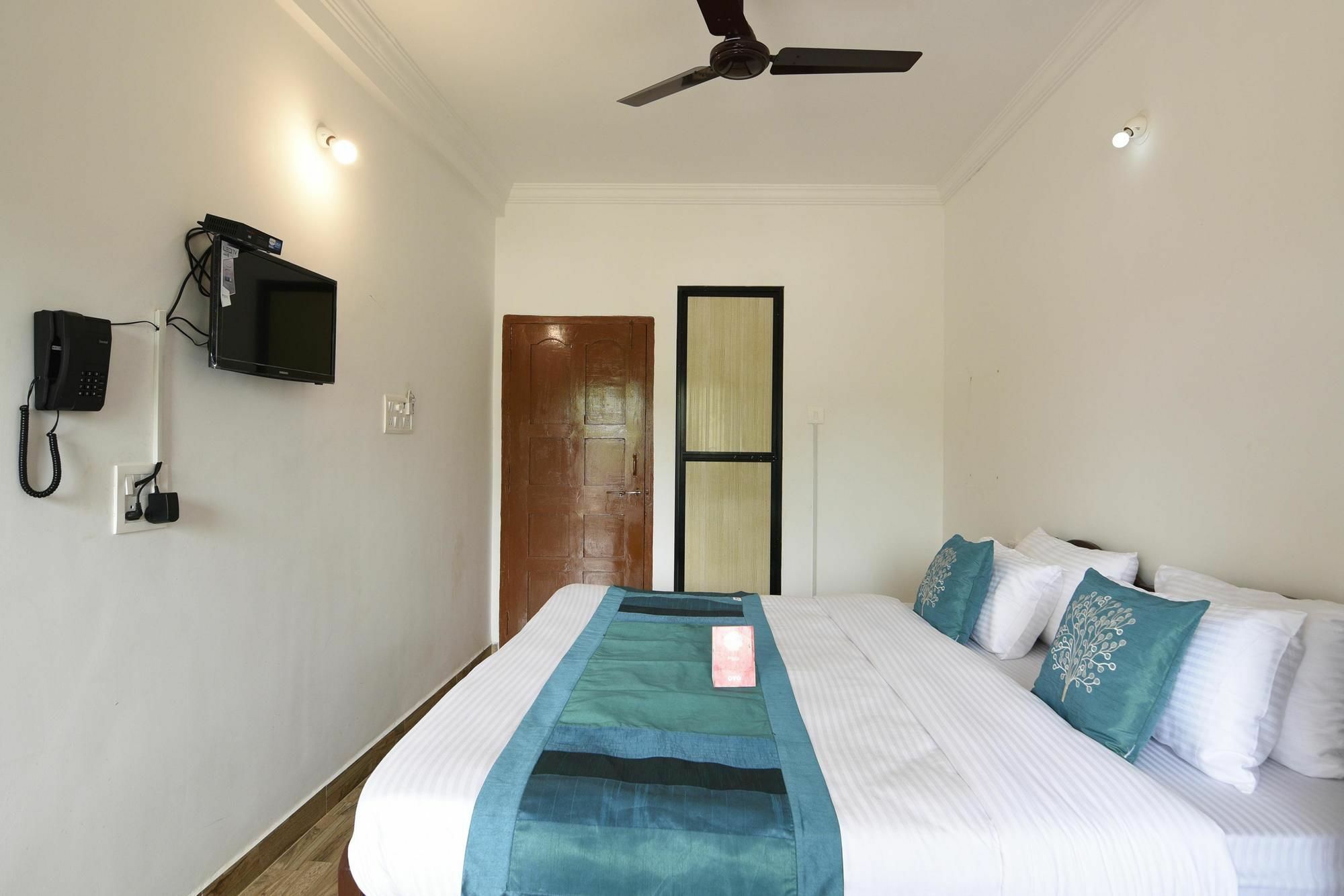 Frank Guest House Baga Exterior photo
