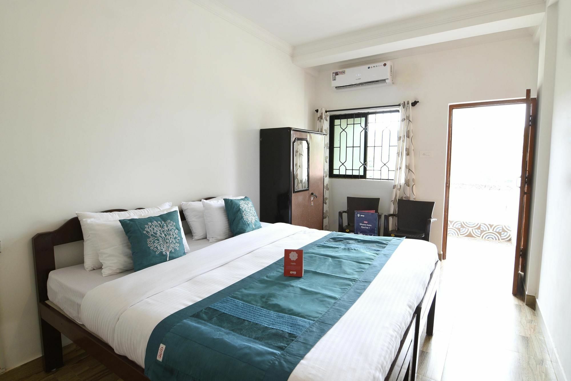 Frank Guest House Baga Exterior photo